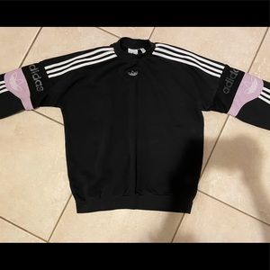 Women’s adidas sweatshirt